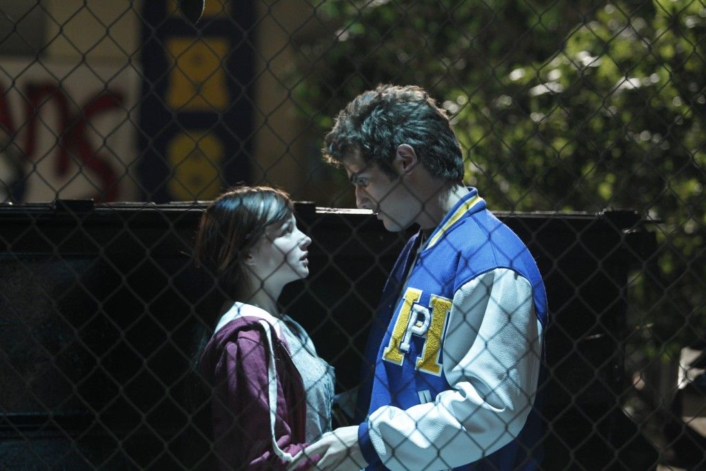 Chica Rara : Foto Beau Mirchoff