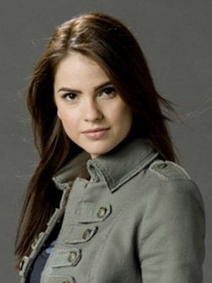Póster Shelley Hennig