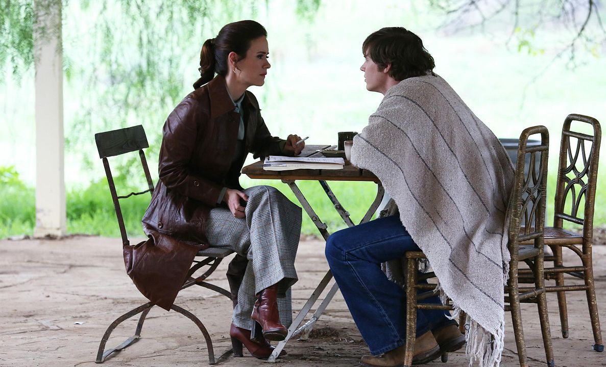 American Horror Story : Foto Evan Peters, Sarah Paulson