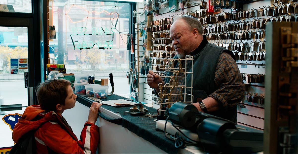 Tan fuerte y tan cerca : Foto