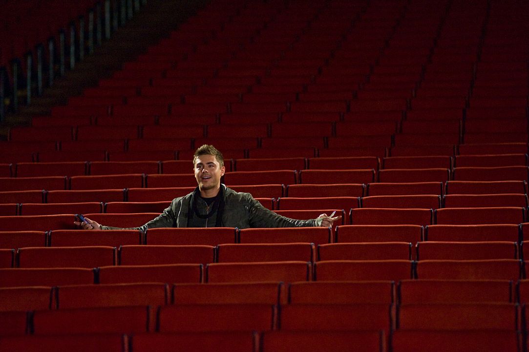 Año nuevo : Foto Zac Efron