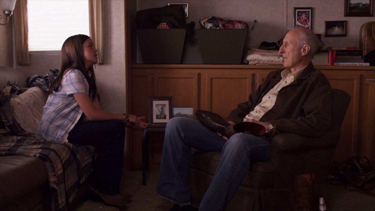 Foto Bailee Madison, James Cromwell