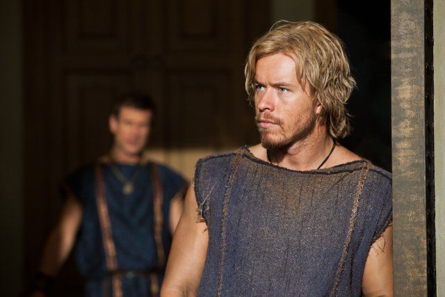 Foto Simon Merrells, Todd Lasance