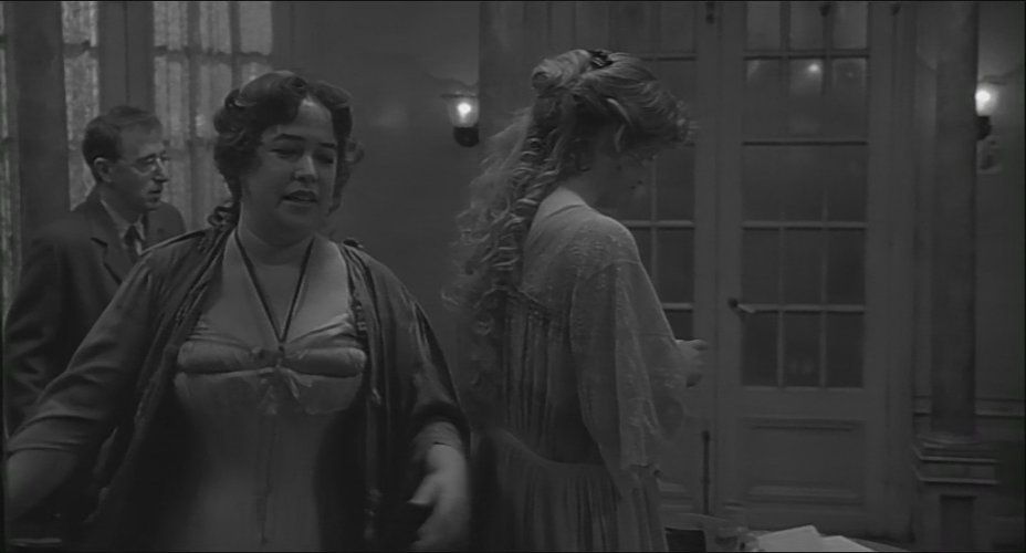 Sombras y niebla : Foto