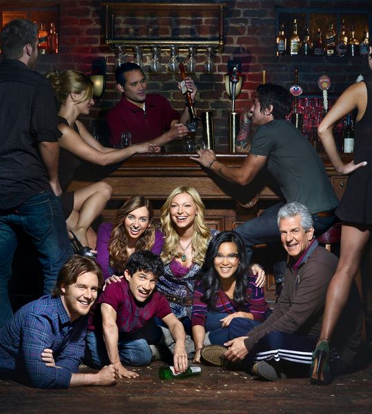 Foto Mark Povinelli, Lauren Lapkus, Ali Wong, Jake McDorman, Laura Prepon