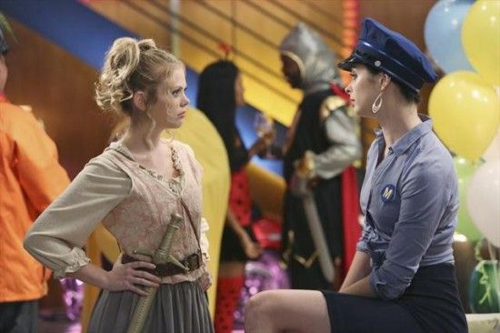 Don't Trust The B---- in Apartment 23 : Foto Dreama Walker, Krysten Ritter