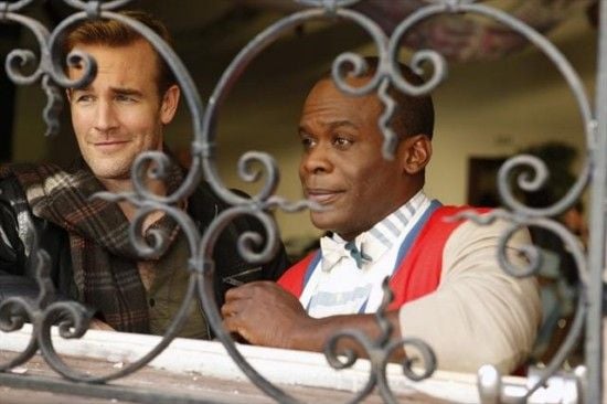 Don't Trust The B---- in Apartment 23 : Foto James Van Der Beek