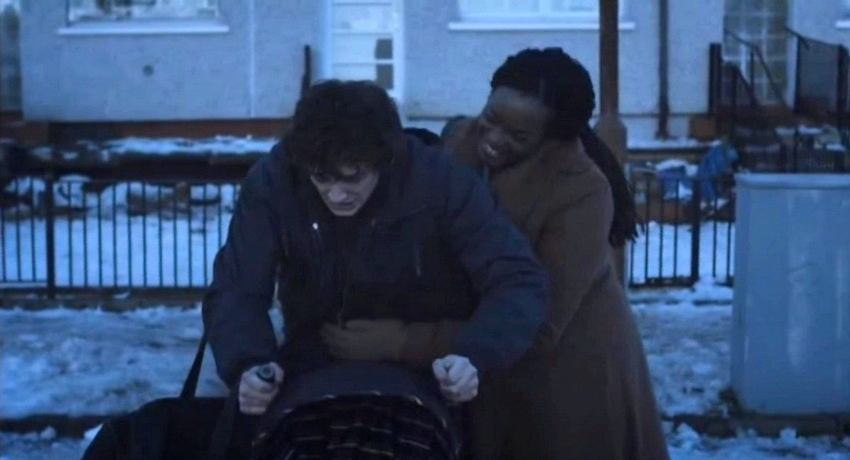 Foto Wunmi Mosaku, Aneurin Barnard