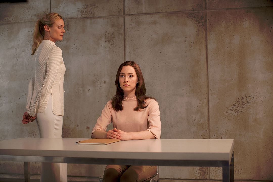 La huésped : Foto Saoirse Ronan, Diane Kruger