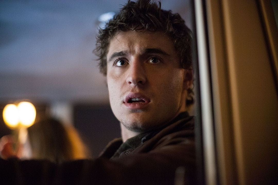 La huésped : Foto Max Irons