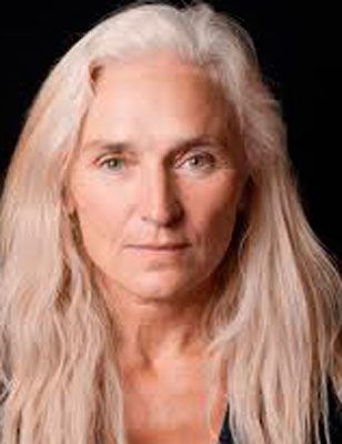 Póster Olwen Fouéré