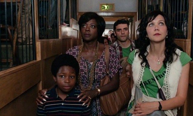 Foto Maggie Gyllenhaal, Viola Davis, Dante Brown