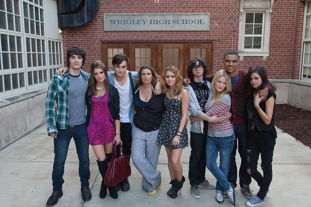 Foto Ashley Greene Khoury, Miley Cyrus, Lisa Azuelos