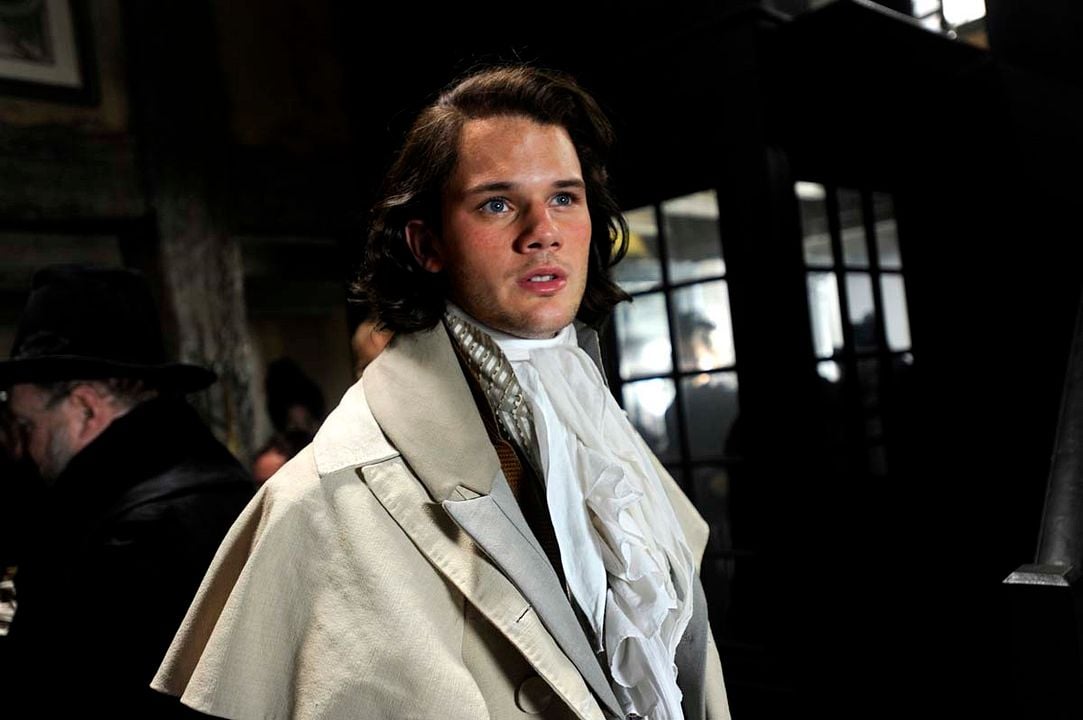 Grandes esperanzas : Foto Jeremy Irvine