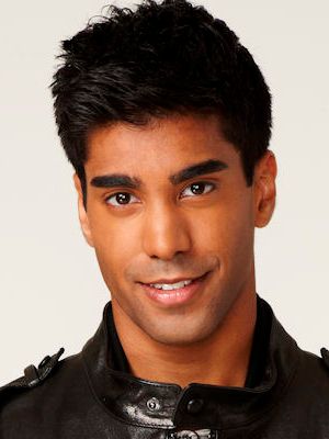 Póster Raymond Ablack