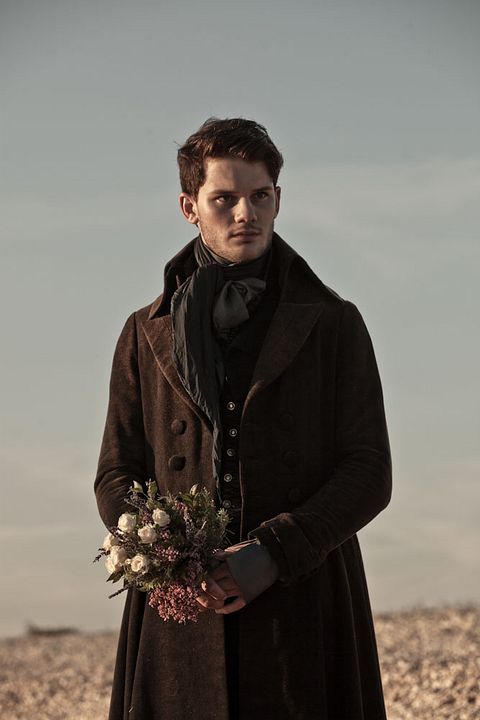 Grandes esperanzas : Foto Jeremy Irvine