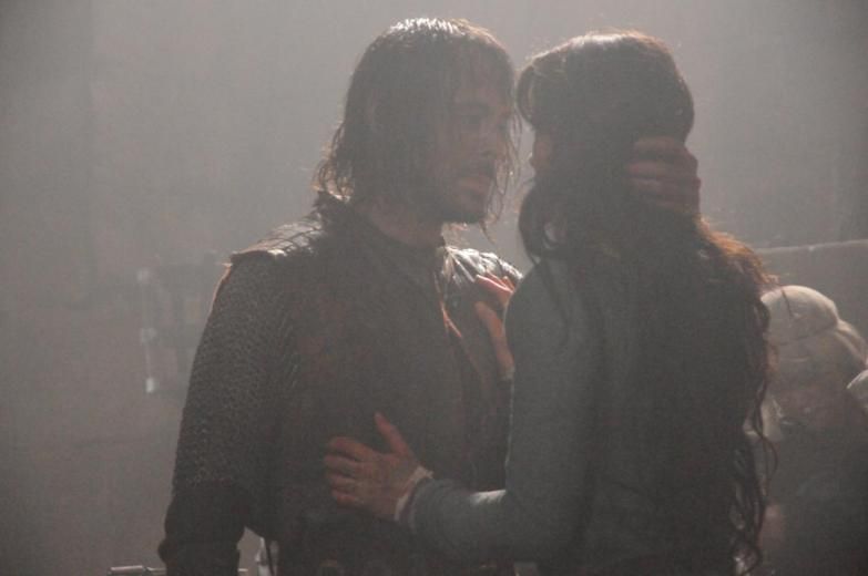 Foto Emun Elliott, Jessica Brown Findlay