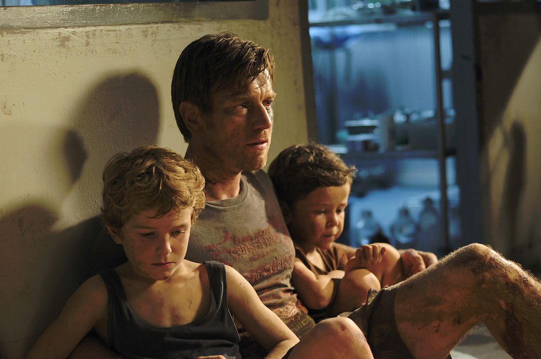 Lo imposible : Foto Ewan McGregor, Samuel Joslin