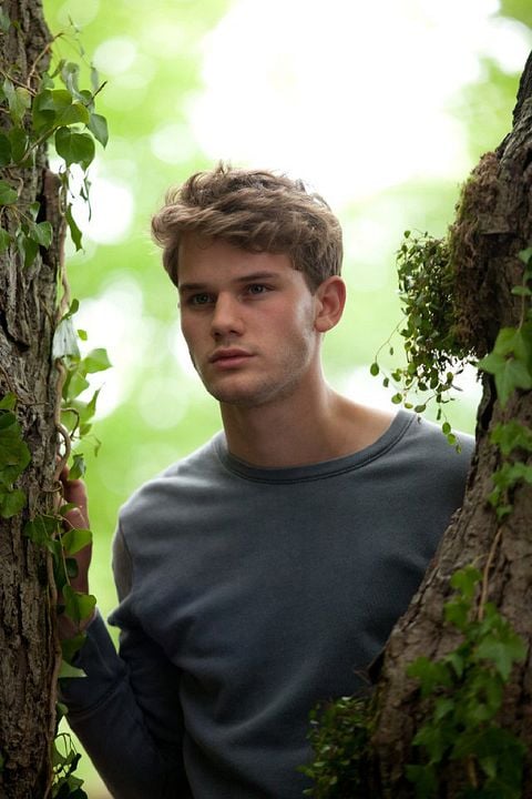 Foto Jeremy Irvine