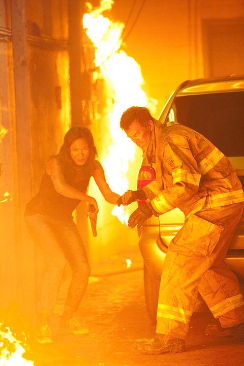 Fuego con fuego : Foto Josh Duhamel, Rosario Dawson