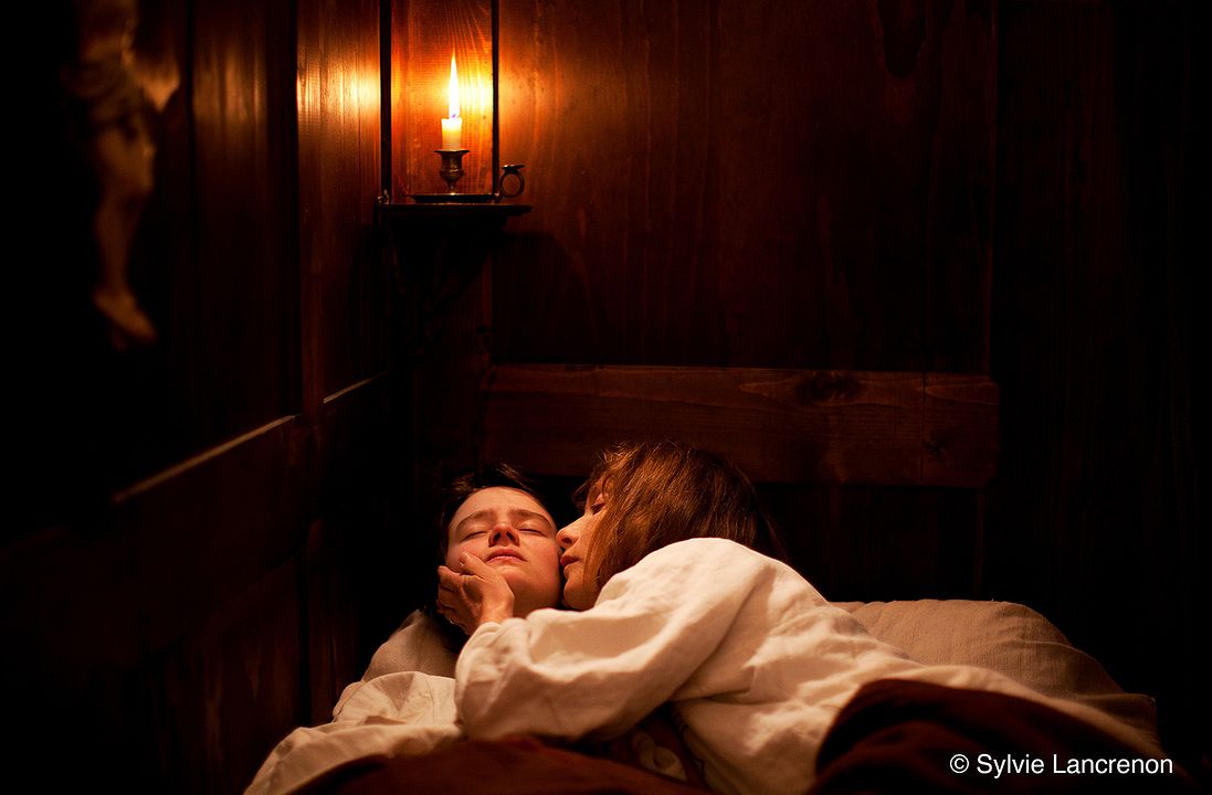 Foto Isabelle Huppert, Pauline Etienne