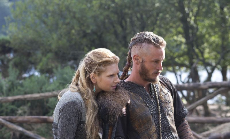 Vikingos : Foto Travis Fimmel, Katheryn Winnick