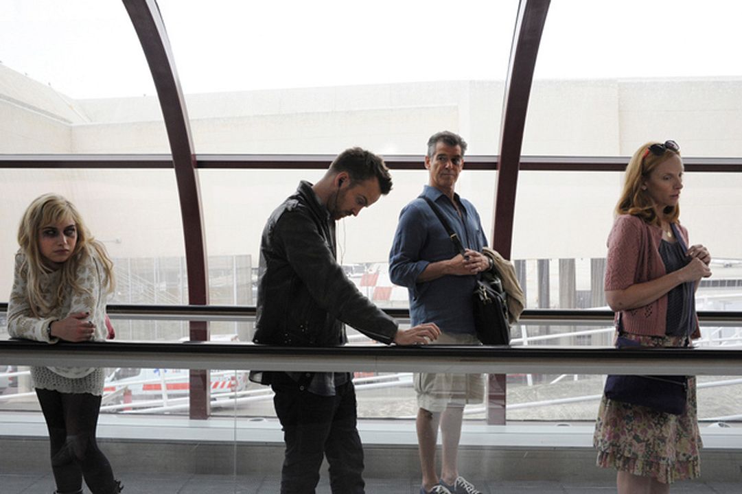 Mejor otro día : Foto Aaron Paul, Pierce Brosnan, Imogen Poots, Toni Collette