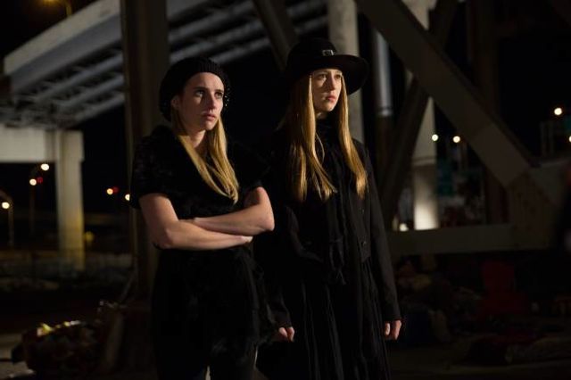 American Horror Story : Foto Emma Roberts, Taissa Farmiga