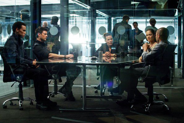 Foto Karl Urban, Minka Kelly, Lili Taylor, Michael Ealy