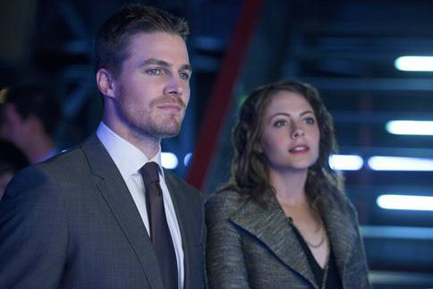 Arrow : Póster Stephen Amell, Willa Holland