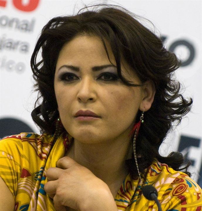 Póster Elpidia Carrillo