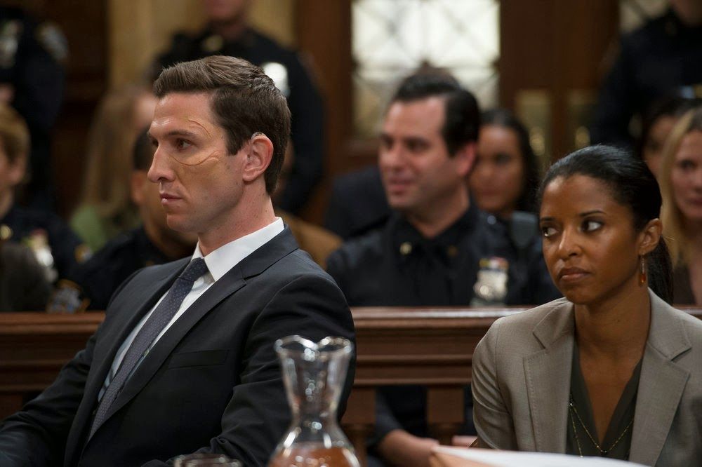 La Ley Y El Orden: UVE : Foto Renée Elise Goldsberry, Pablo Schreiber