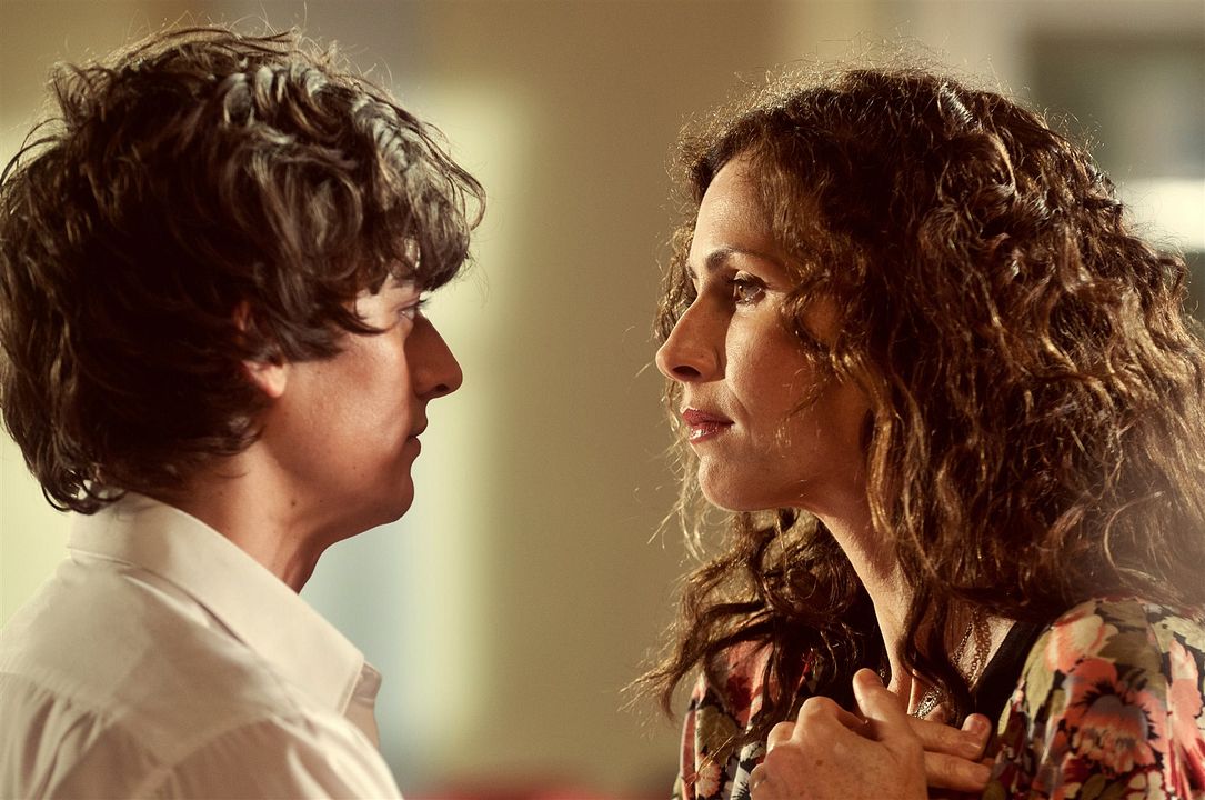 Foto Minnie Driver, Aneurin Barnard