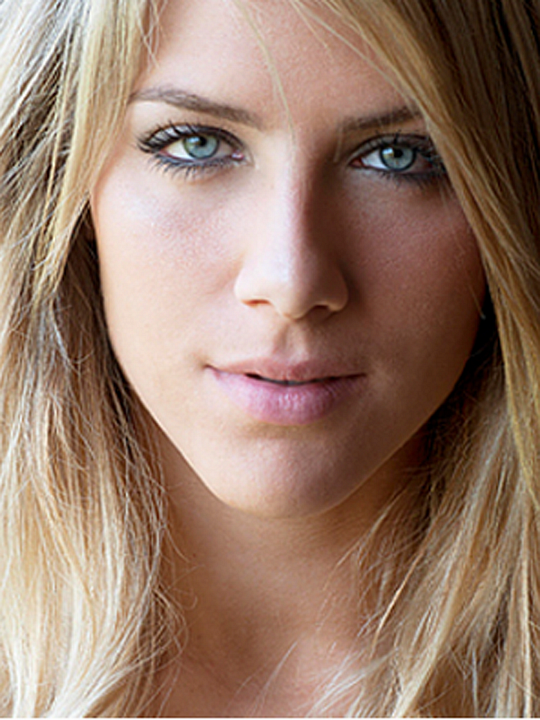 Póster Giovanna Ewbank