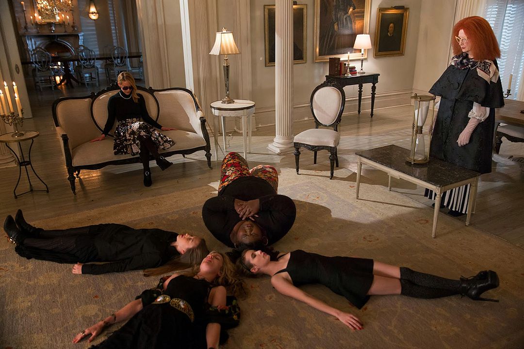 American Horror Story : Foto Lily Rabe, Gabourey Sidibe, Frances Conroy, Sarah Paulson, Taissa Farmiga, Emma Roberts
