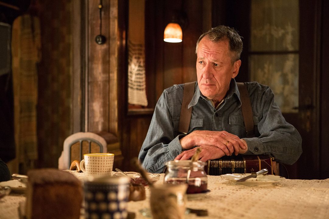 Ladrona de libros : Foto Geoffrey Rush