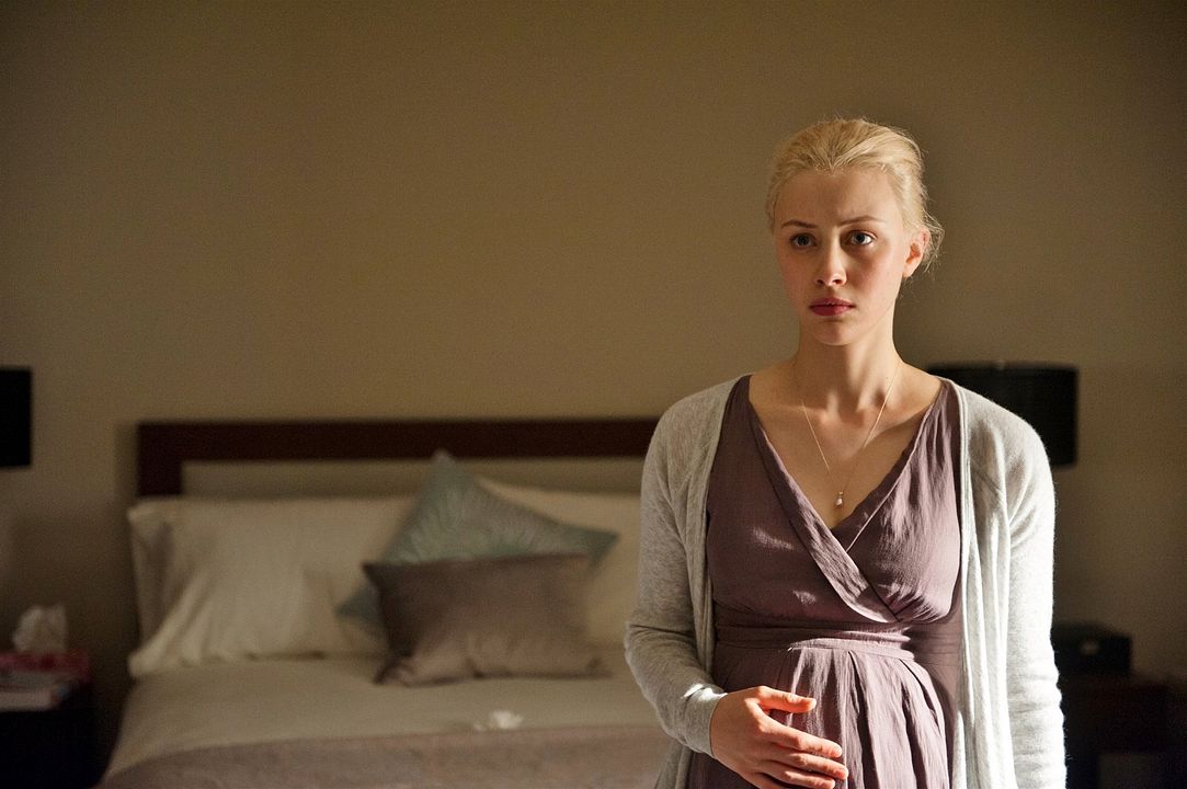 Enemigos idénticos : Foto Sarah Gadon