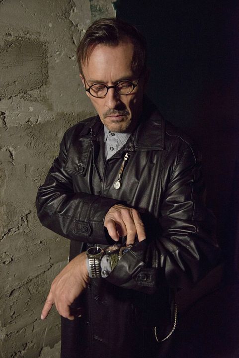Arrow : Foto Robert Knepper