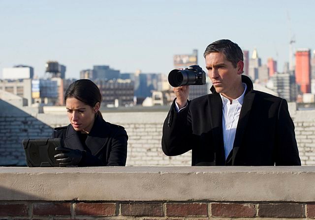 Foto Jim Caviezel, Sarah Shahi
