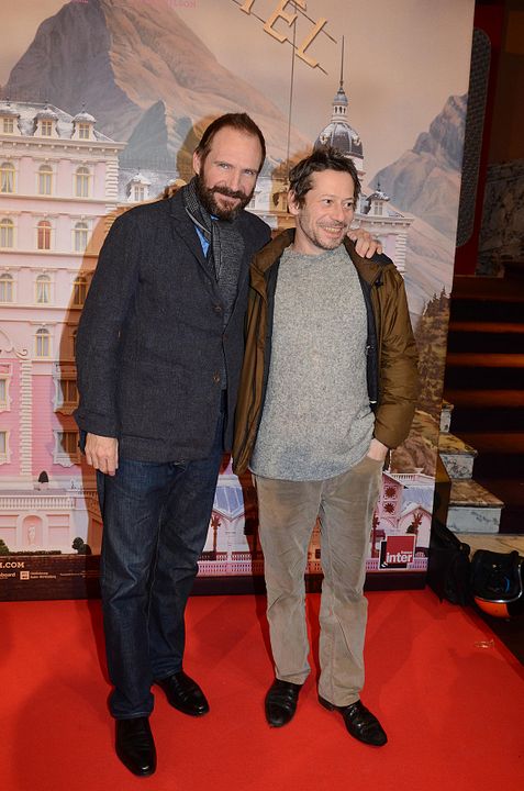 El gran Hotel Budapest : Cobertura de revista Ralph Fiennes, Mathieu Amalric