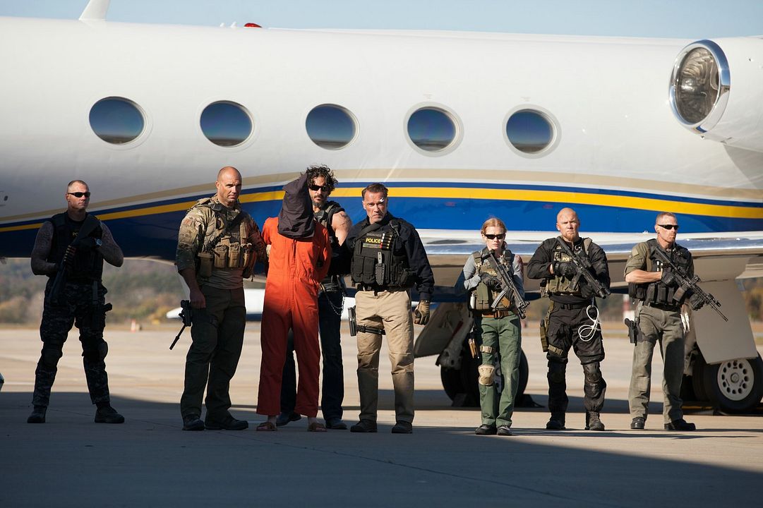 Foto Mireille Enos, Arnold Schwarzenegger, Joe Manganiello, Sam Worthington