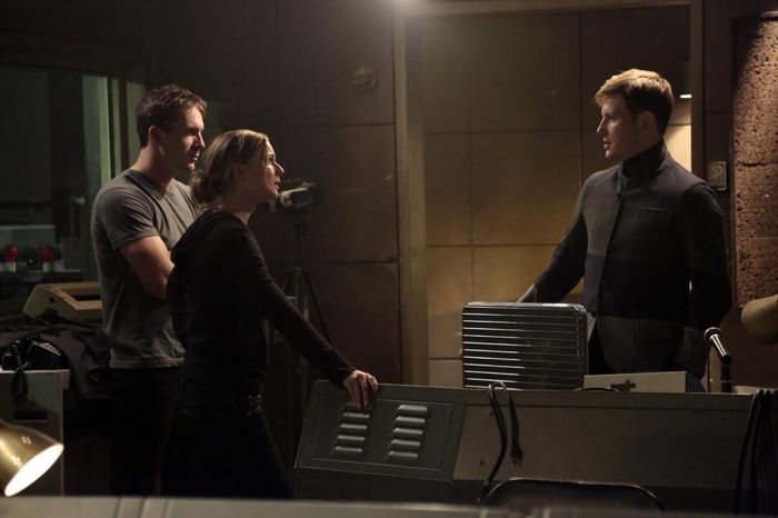 Foto Barry Sloane, Emily VanCamp