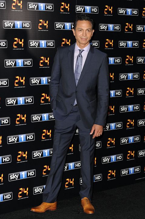 Cobertura de revista Benjamin Bratt