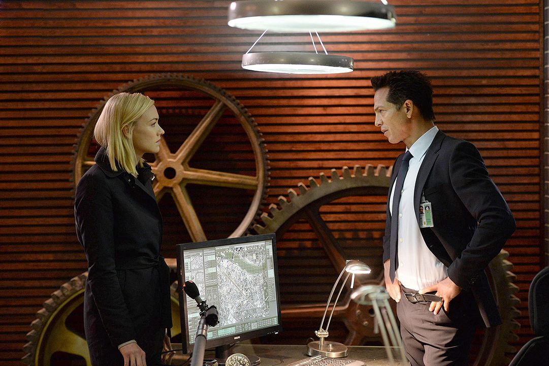 Foto Yvonne Strahovski, Benjamin Bratt