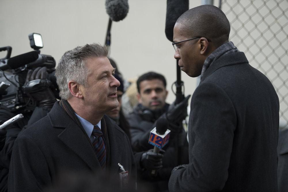 La Ley Y El Orden: UVE : Foto Alec Baldwin, Leslie Odom Jr.