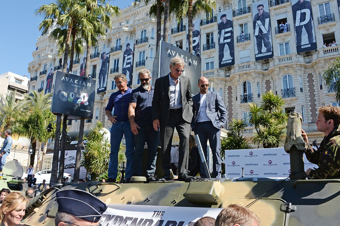 Los mercenarios 3 : Cobertura de revista Mel Gibson, Jason Statham, Harrison Ford, Sylvester Stallone