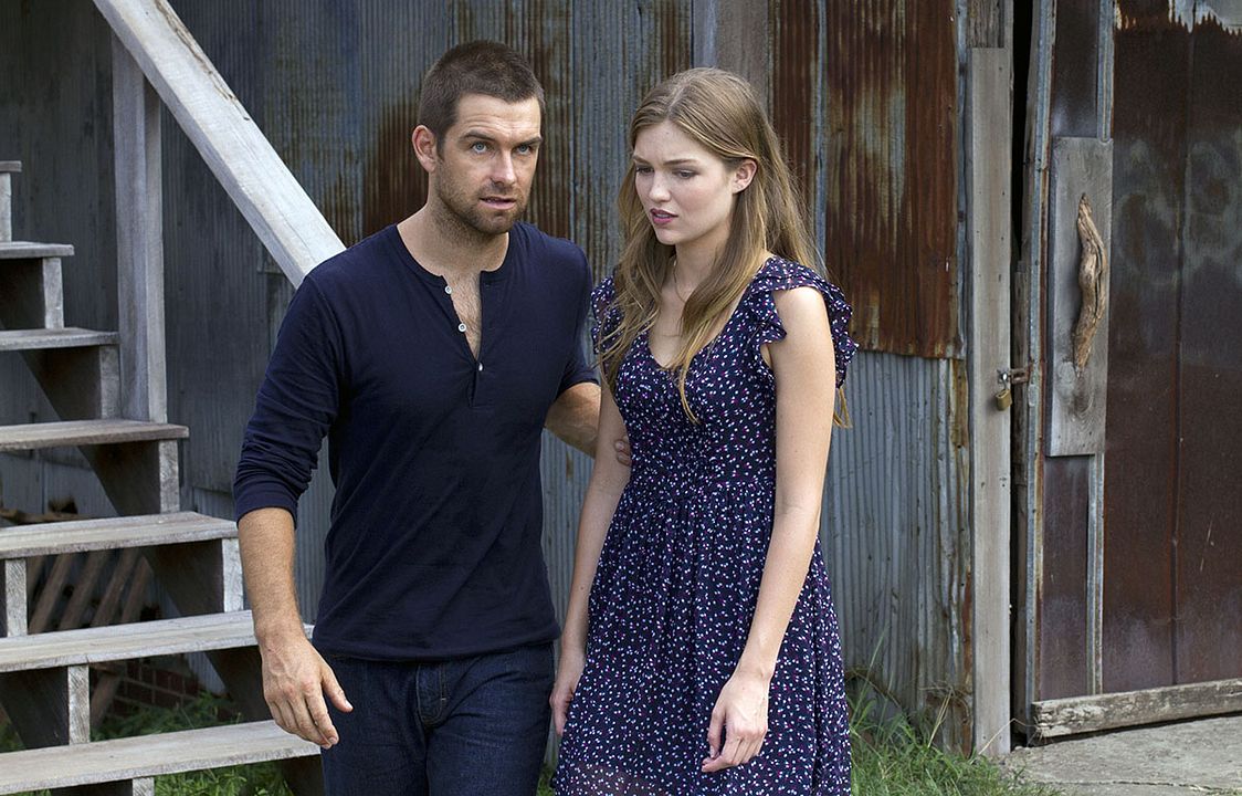 Foto Antony Starr, Lili Simmons