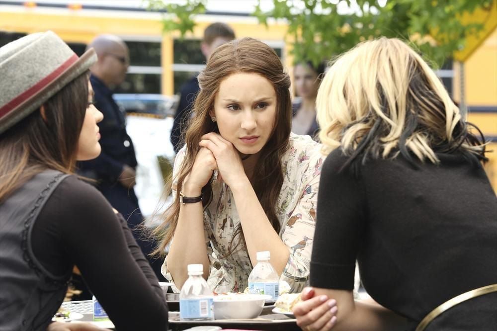 Pretty Little Liars : Foto Troian Bellisario