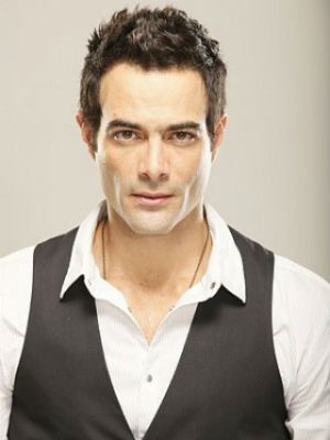 Póster Luis Roberto Guzmán