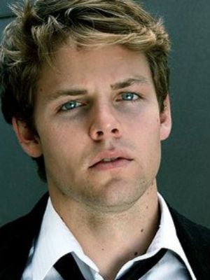 Póster Lachlan Buchanan